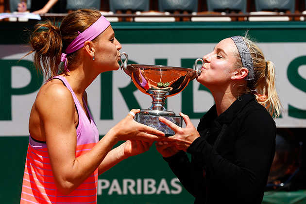 lucie-safarova-bethanie-mattek-sands-doubles.jpg